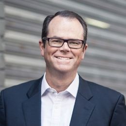 特朗普：乌克兰问题中的维和是较为简单的环节